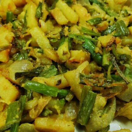 Piyaj Koli Aloo Bhaja