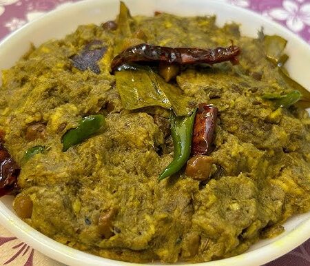 Niramish Kochu Shaak Ghonto